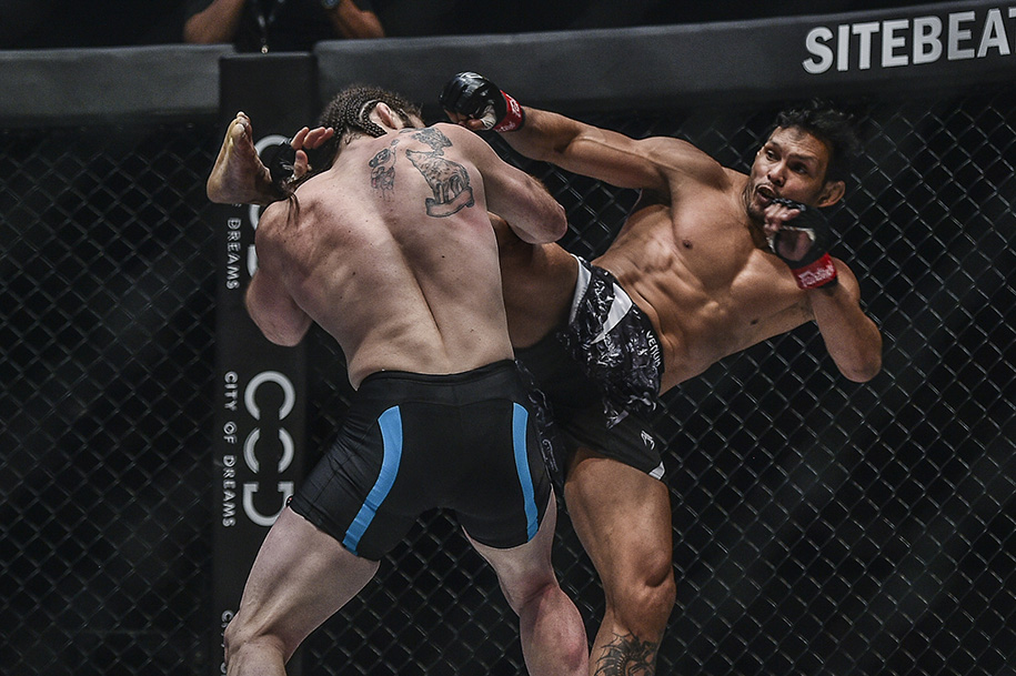 James Nakashima và trận thắng nhảm nhất lịch sử ONE Championship James Nakashima và trận thắng nhảm nhất lịch sử ONE Championship